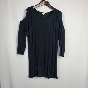 Eyeshadow 2x Black Cold Shoulder Blouse